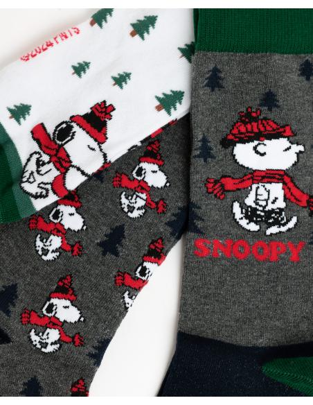 PEANUTS Calcetín Mediano Snoopy Mountains para Hombre, (Caja de 3 unidades)
